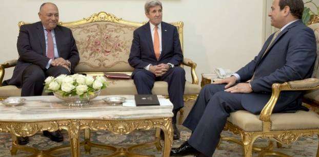 Kerry in Cairo to talk Mideast peace, Libya