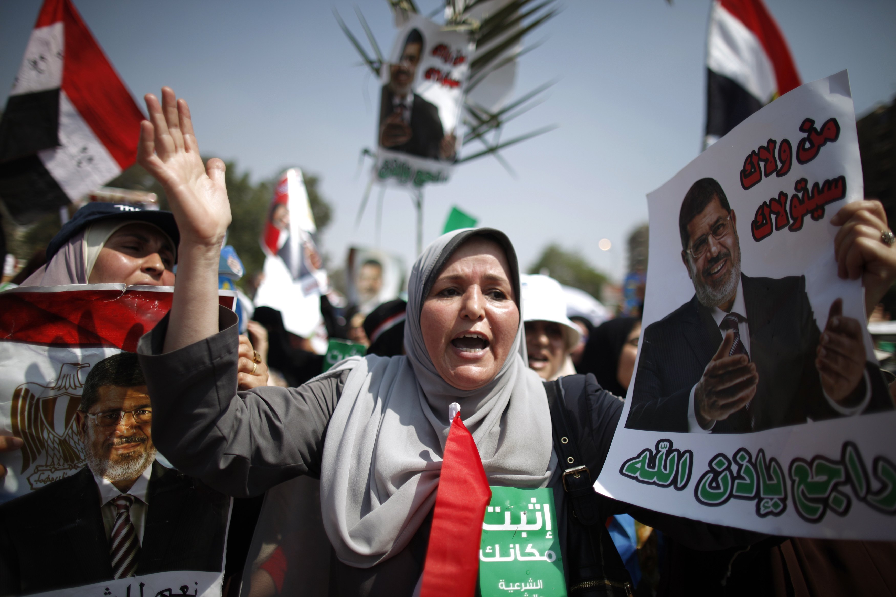 Thousands of pro-Mursi demonstrate in Cairo, Giza