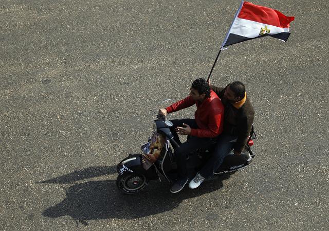 Egypt halts importing of auto rickshaws “tuk tuks” for a year