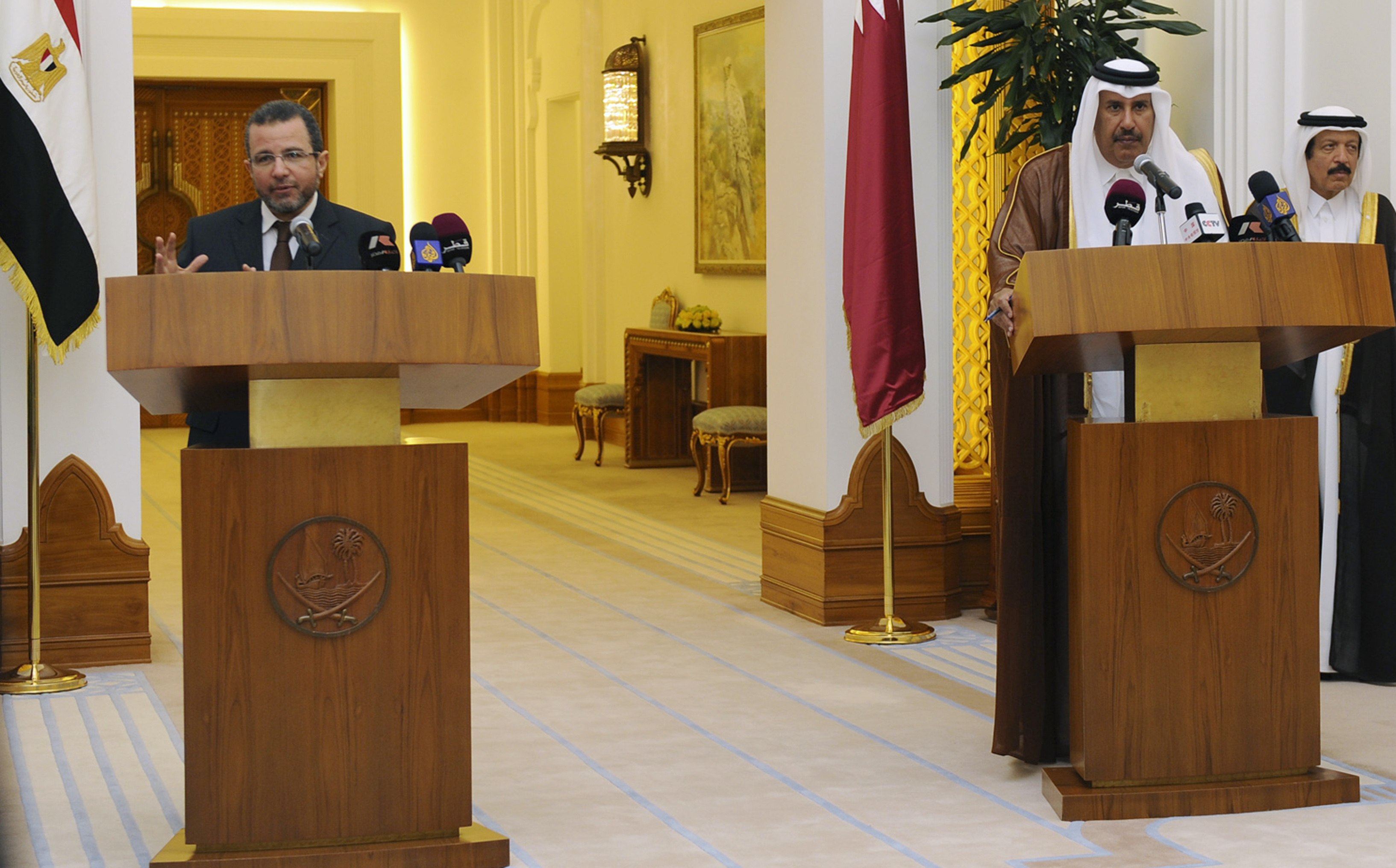 Update: Qatar throws Egypt $3 bln lifeline amid IMF talks