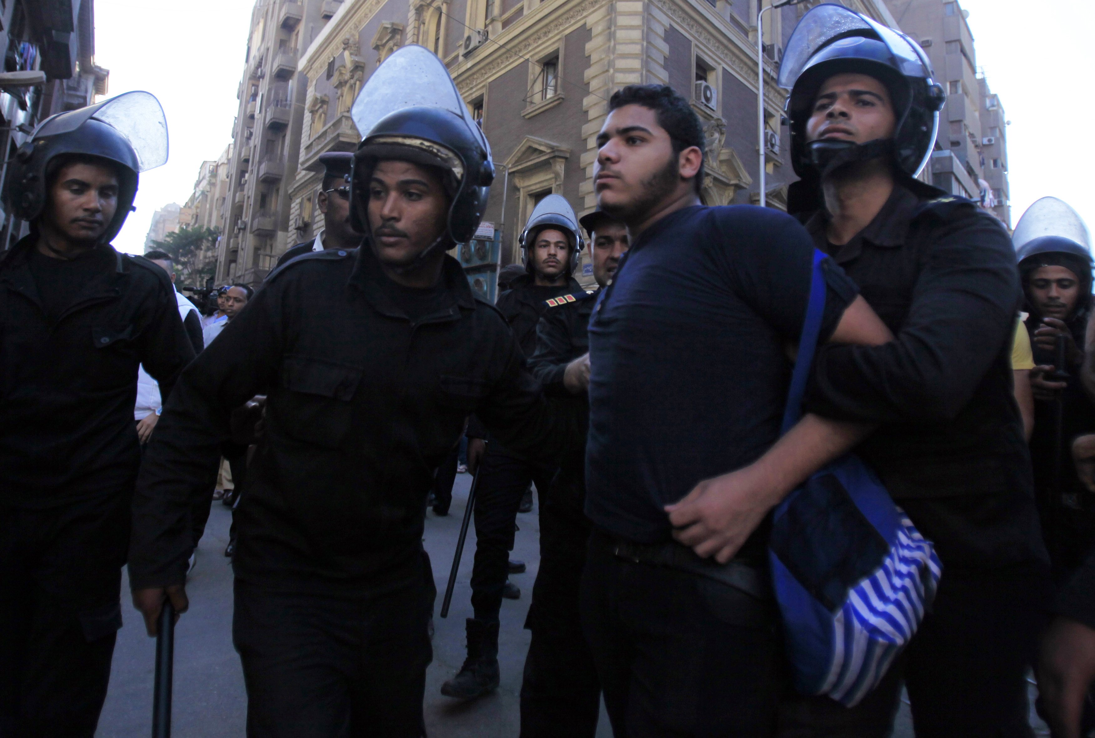 Egypt's police arrest 52 people in Shura Council protest - official