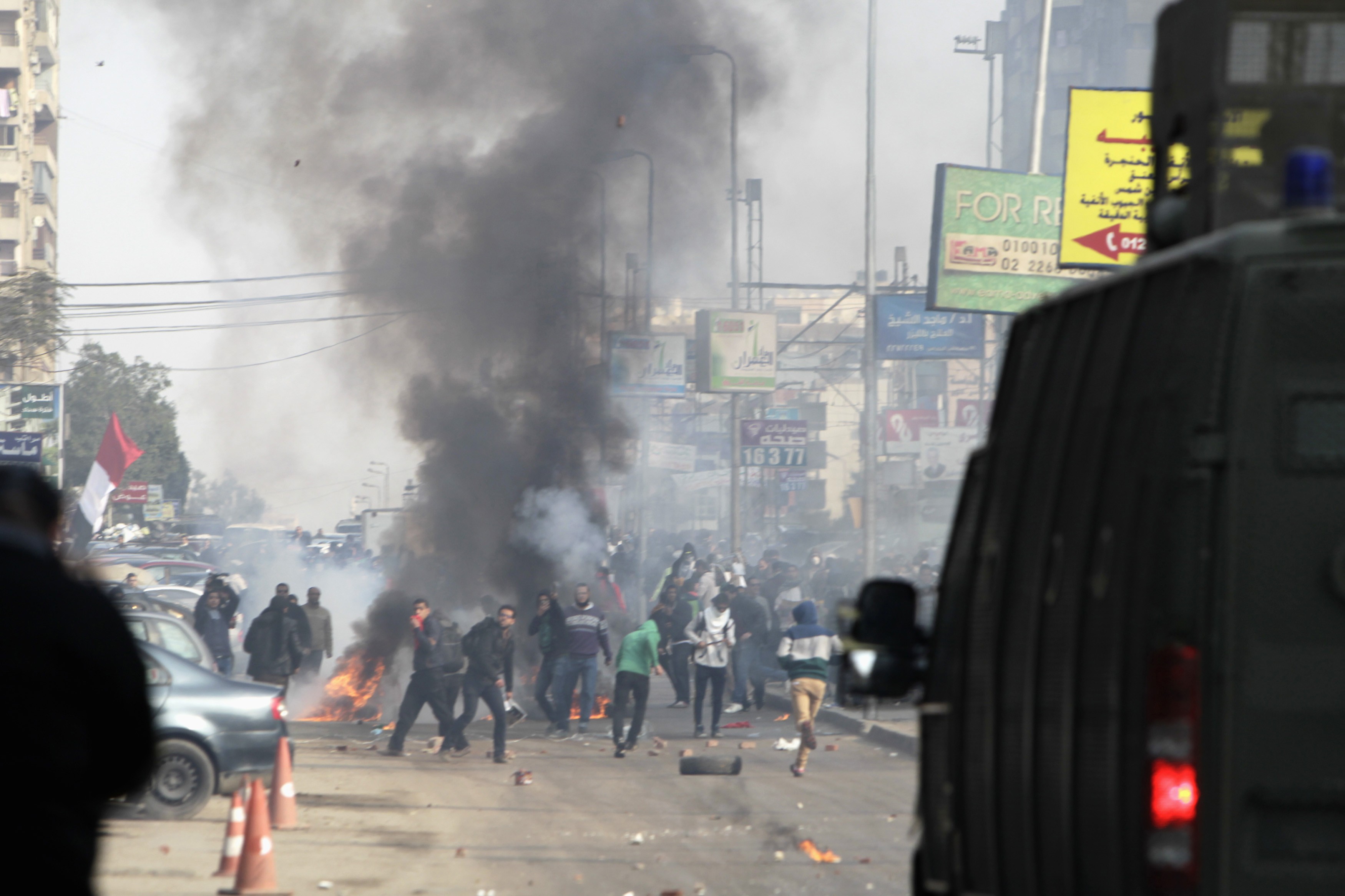 Supporters of ousted president clash with security forces in Cairo