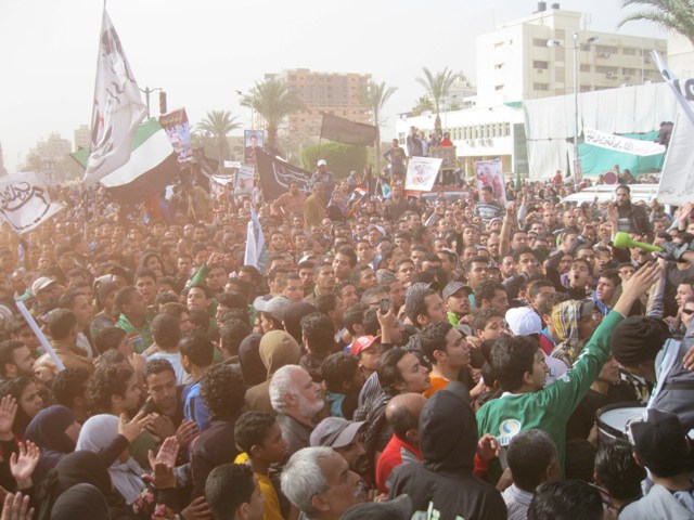 Port Said protesters want Mursi put on trial