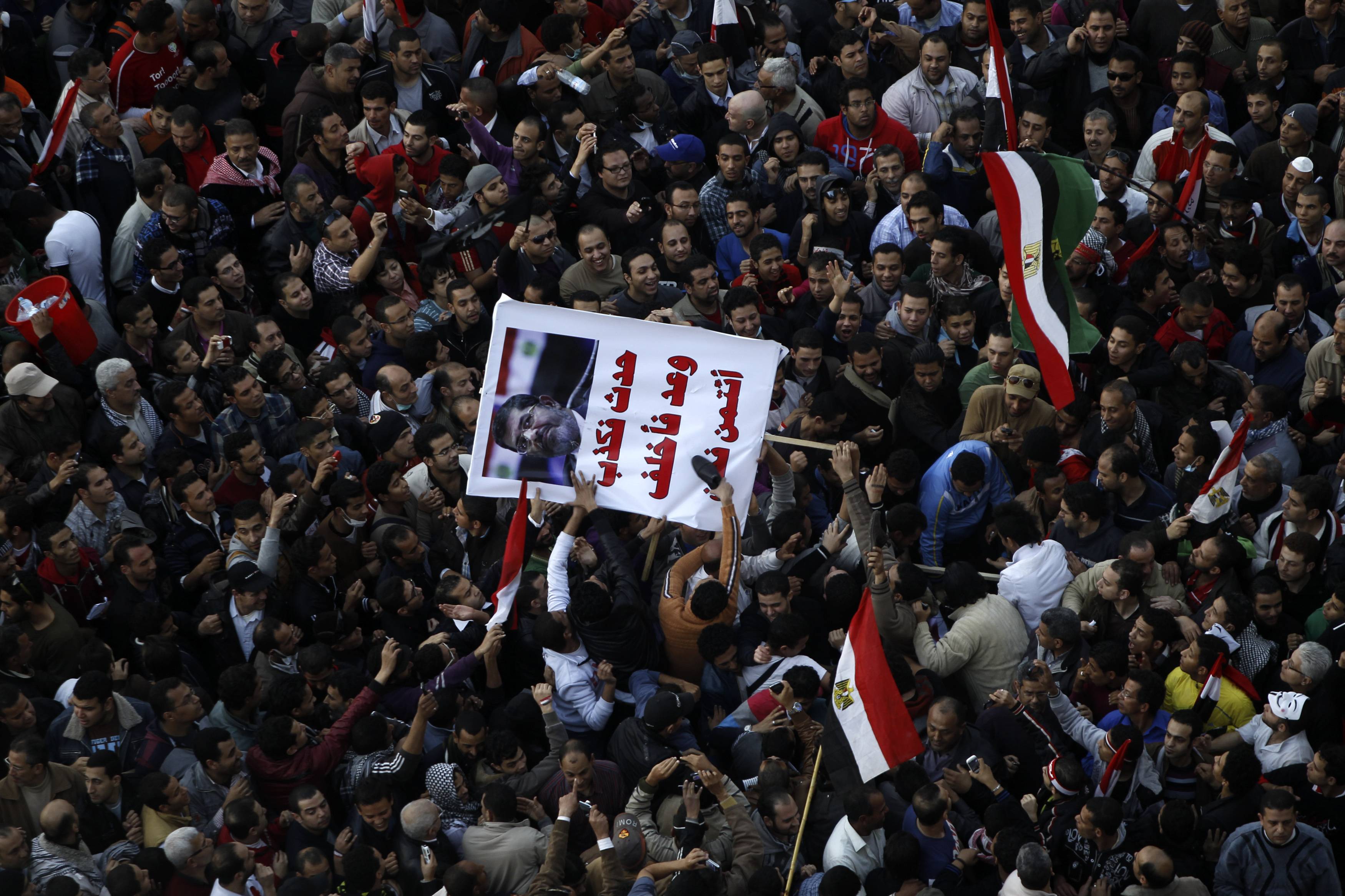 Prosecution interrogates 21 accused in Friday Tahrir violence