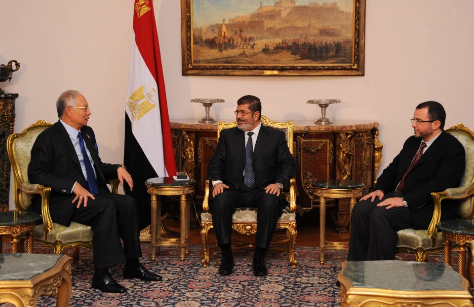 Egypt's Mursi discusses trade with Malaysian PM