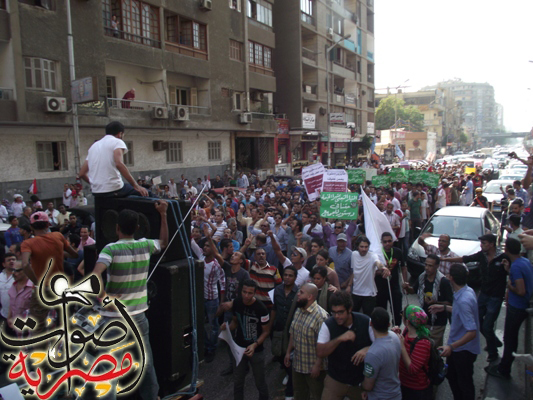 Fragile Egypt economy overshadows Mursi's vote win