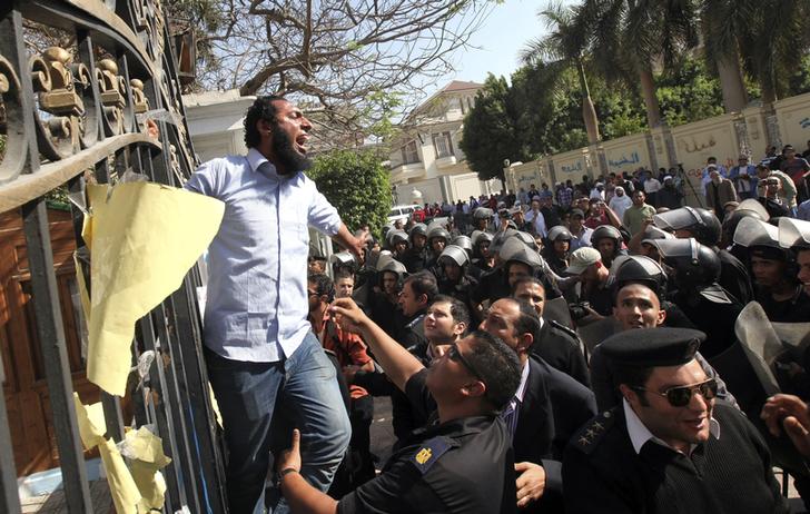 Egypt Islamists call for Tuesday protests against “coup”