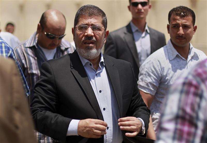 Egypt's Morsi appoints new navy, air force and air defence commanders 