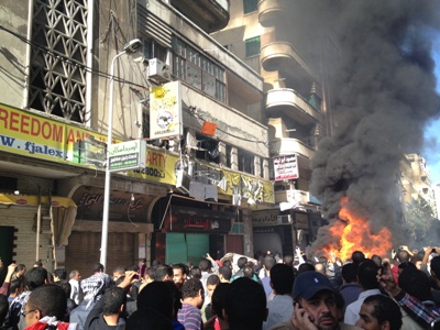 Eyewitnesses: Residents storm FJP headquarters in Alexandria's Hadra
