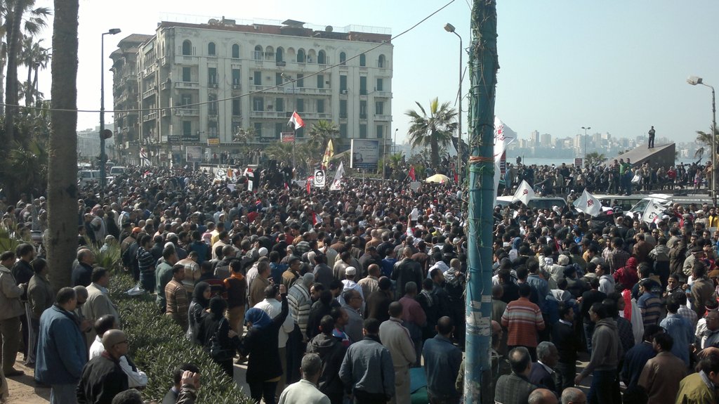 Hundreds protest against Mursi in Alexandria