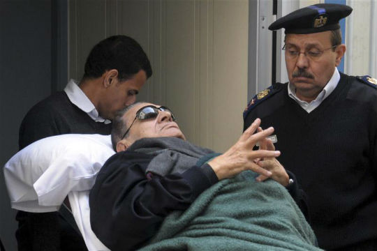 Swiss hold Mubarak millions as Egypt remains volatile