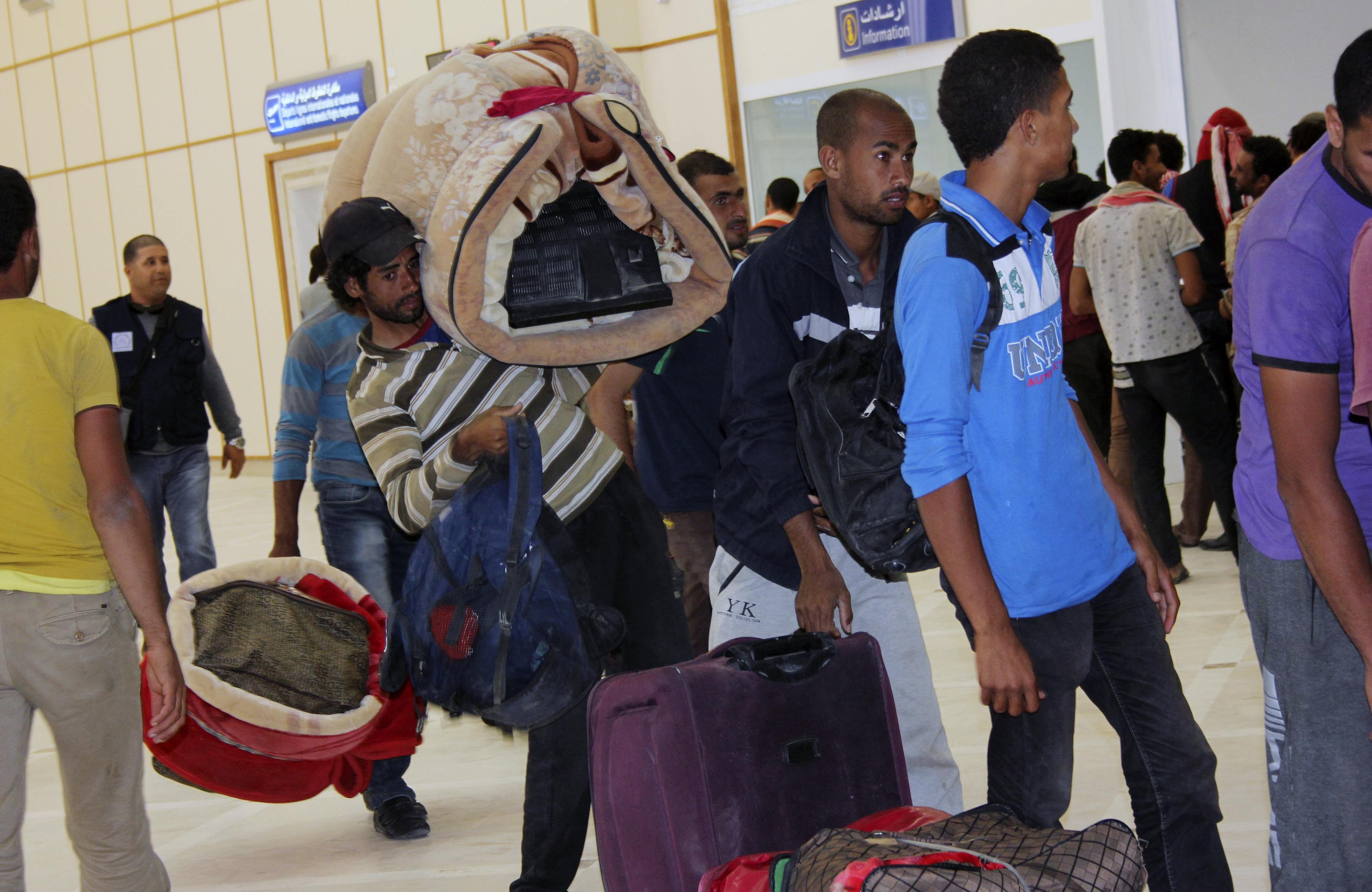 Egypt concludes emergency airlift from Tunisia