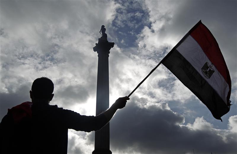 Cairo court slams defendant six months sentence for burning flag