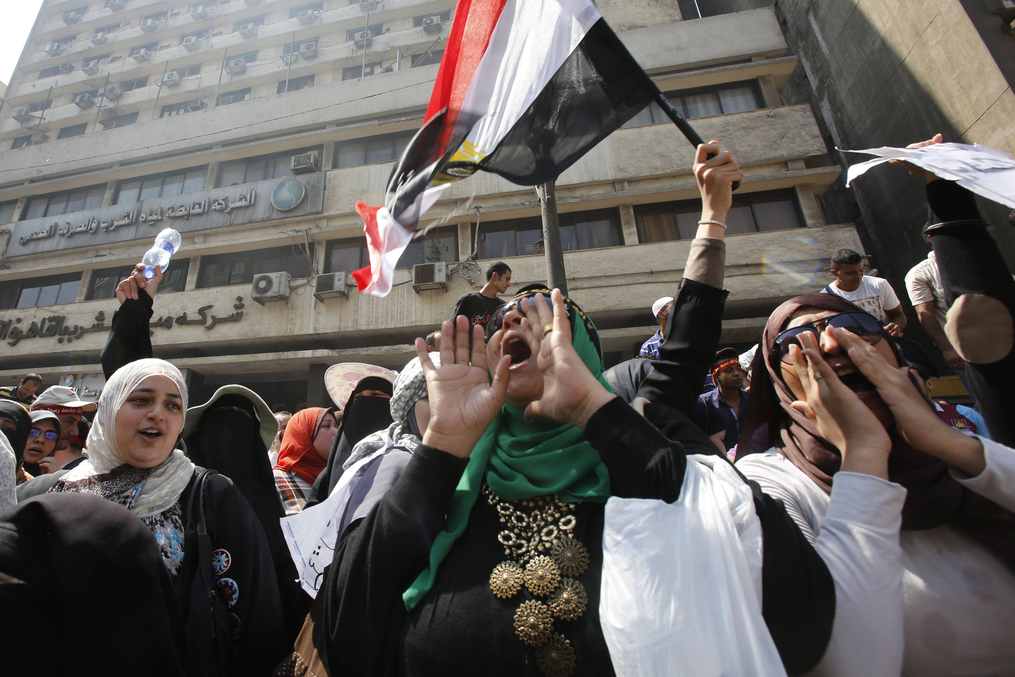 Scuffles break out between Mursi supporters, Shubra residents