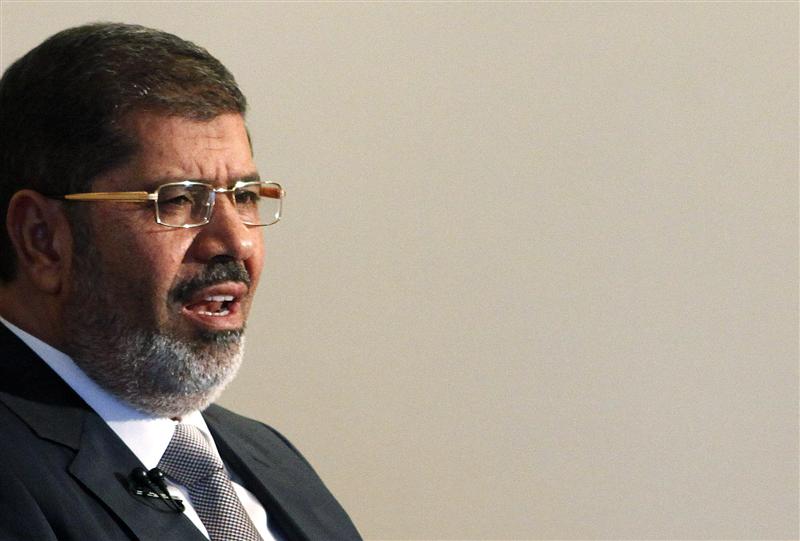 Mursi draws fire with new Egypt decree