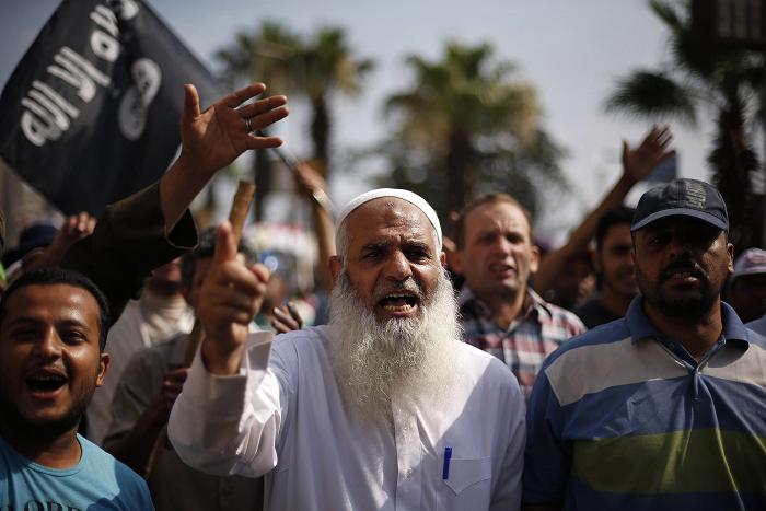 Egypt bans pro-Mursi pressure group