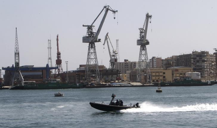 Egypt's Suez Canal revenue at $442.8 mln in November