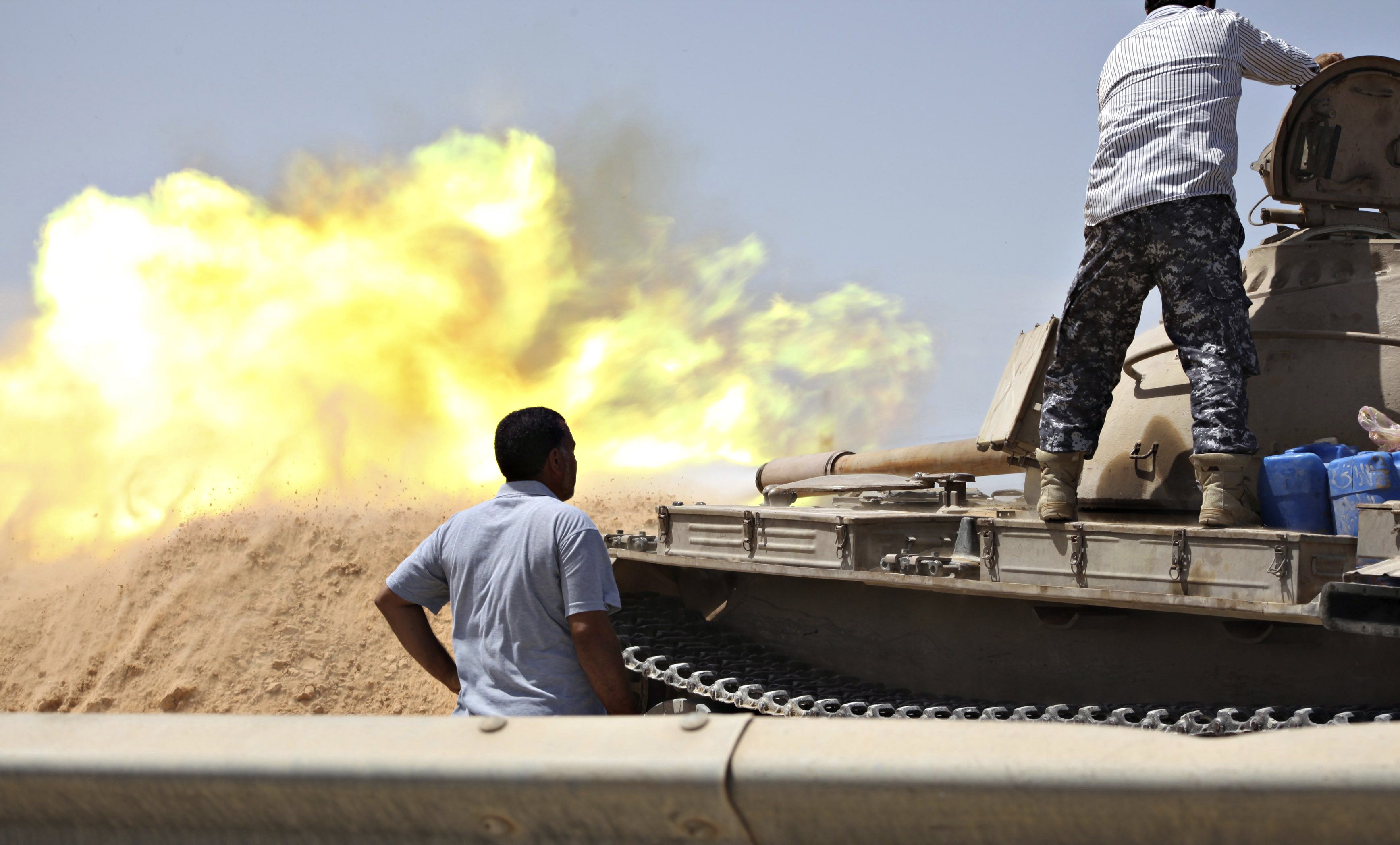 U.S. backs off statement that Egypt, UAE were behind Libya air strikes