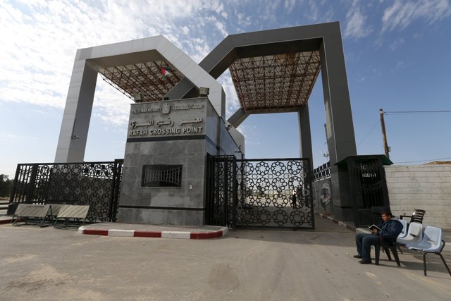 Egypt extends opening of Rafah border for one day 