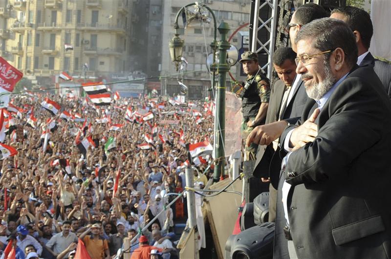 Egypt's Mursi praises judiciary, says will clean up corrupt elements