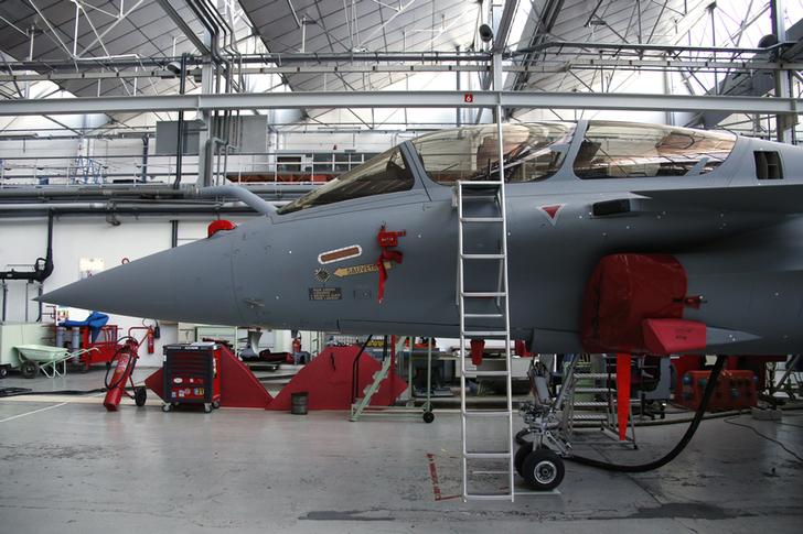 Egypt receives first batch of Rafale fighter jets from France - military official