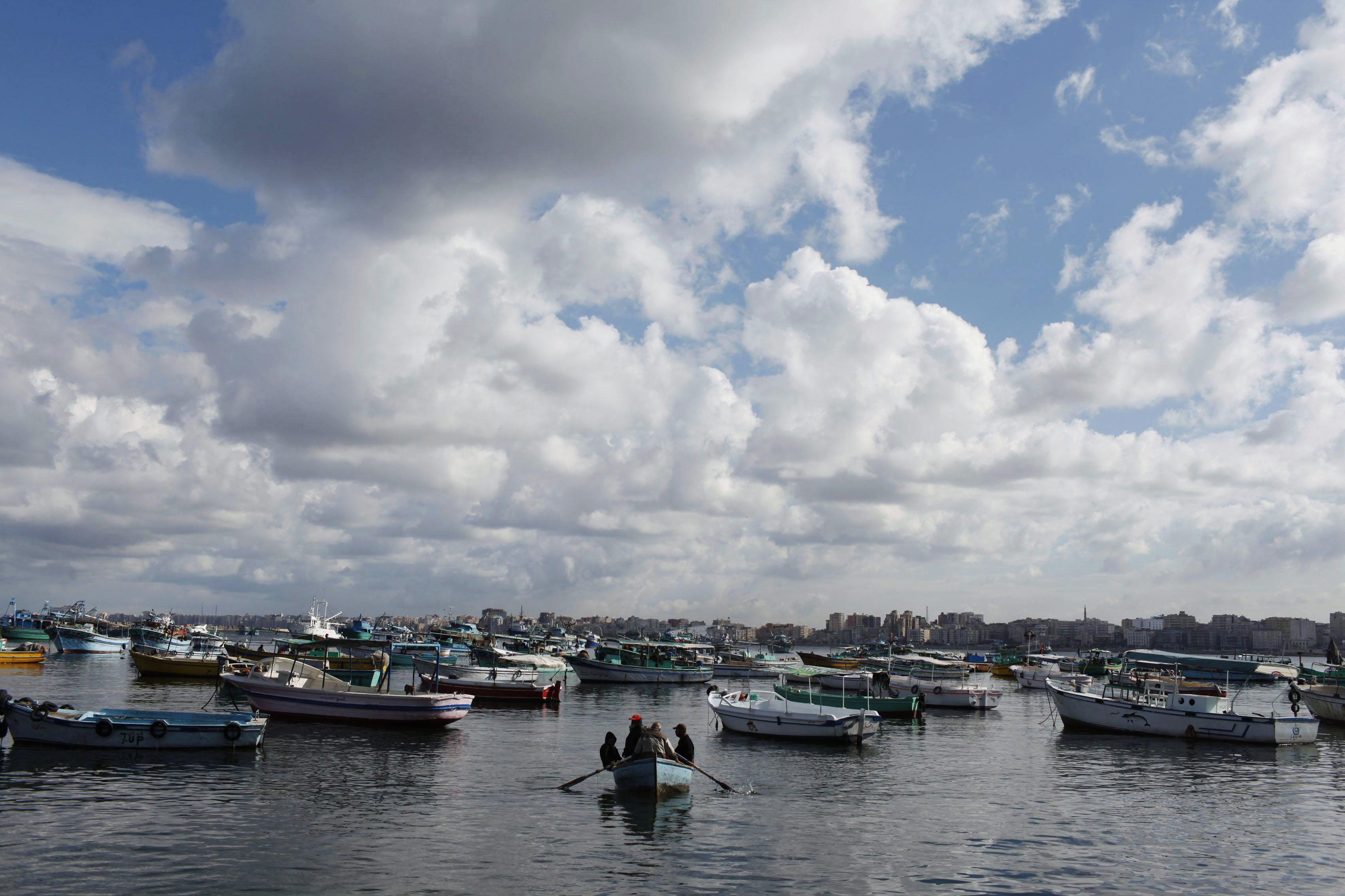 Egypt closes ports due to bad weather