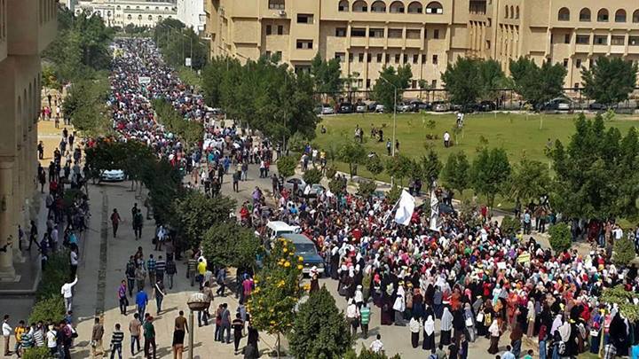 Azhar students: We are not MB, but we are against military violence