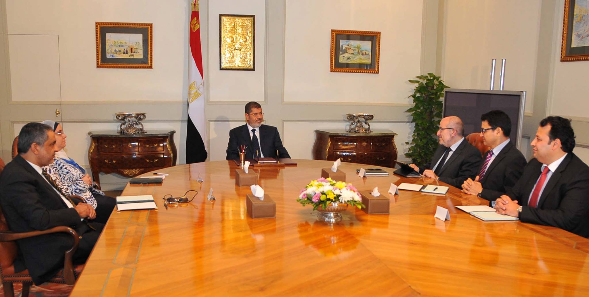 President Mursi meets with Wasat party leaders to discuss initiative