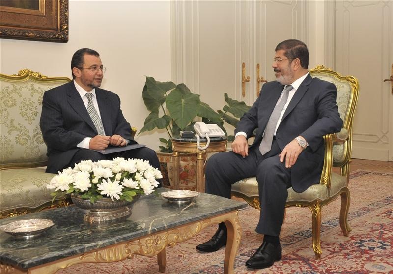 PM Kandil presents cabinet reshuffle to Mursi 