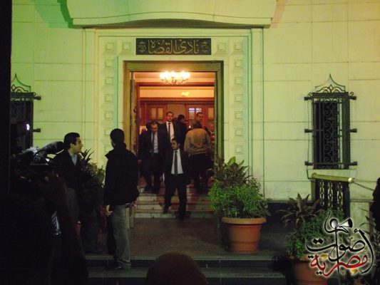 Mursi supporters attack Judges' Club in Agouza - member