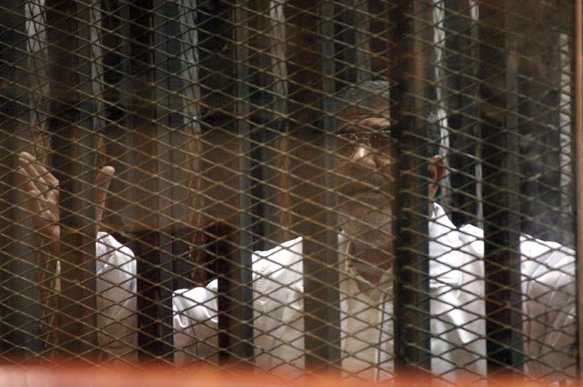 Mursi trial over Ittihadiya clashes resumes