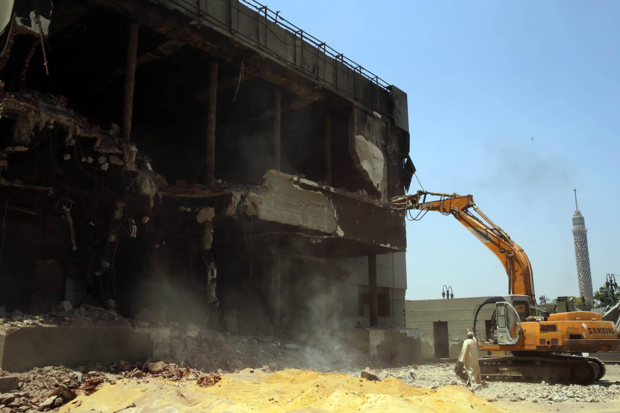 Demolition work of Mubarak era's ruling party building begins 