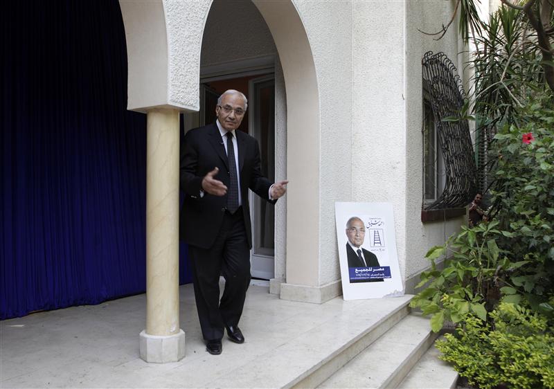 Egyptians storm Shafiq campaign office - state website