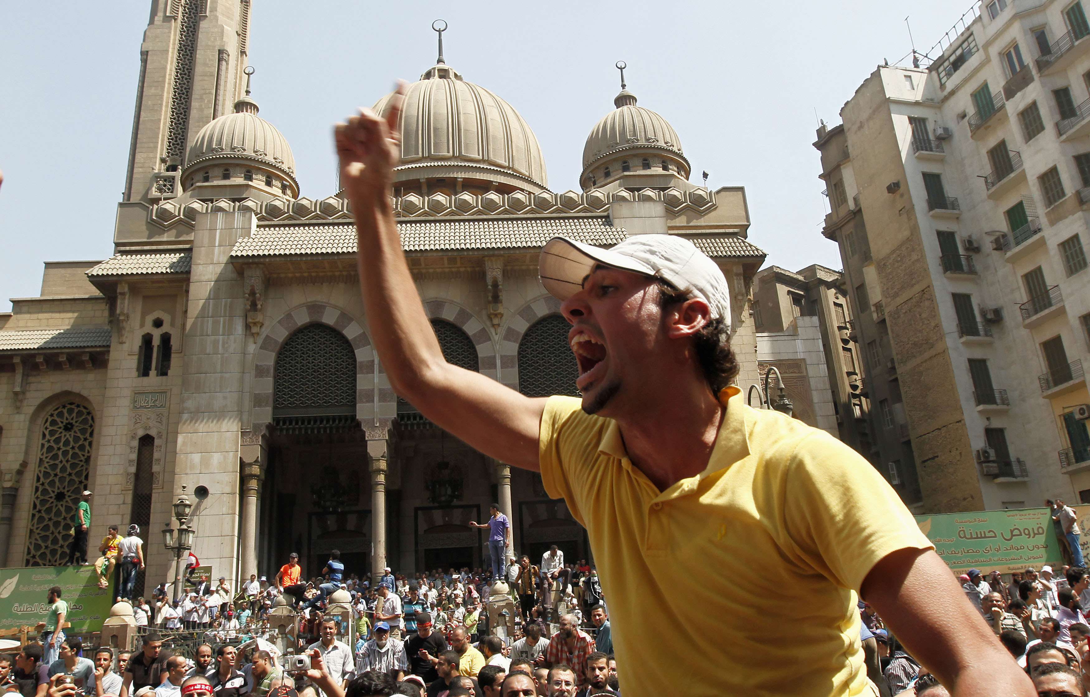 Egypt bans mosque preachers in crackdown on Islamists