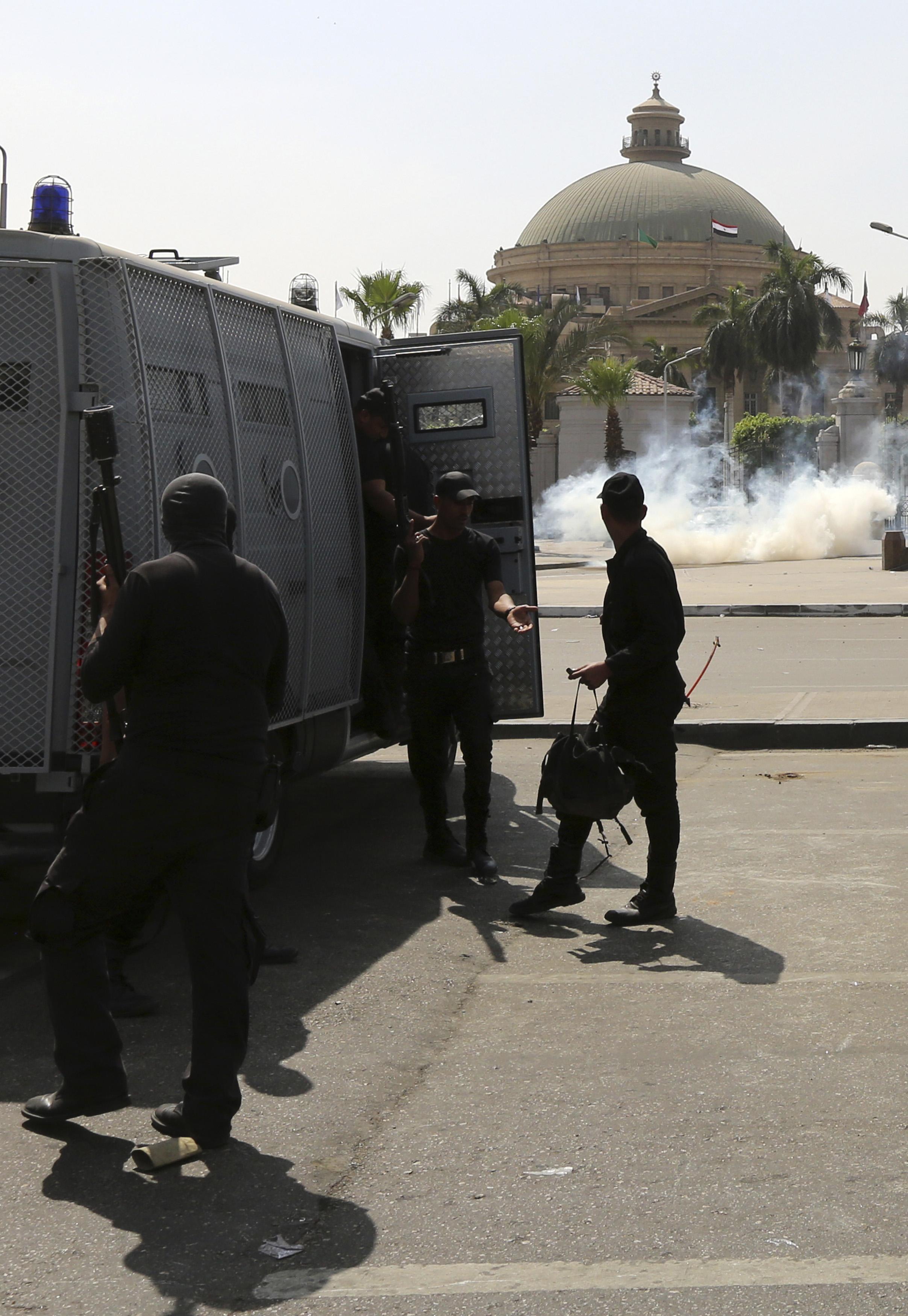 Egypt prosecutor orders release of 116 students