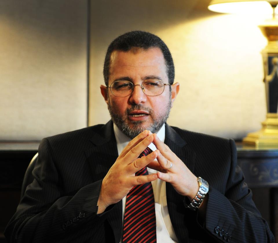 Mursi's PM Kandil officially resigns from post