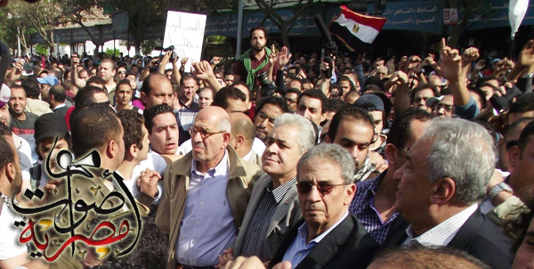 Liberals blame Mursi for police violence against protesters