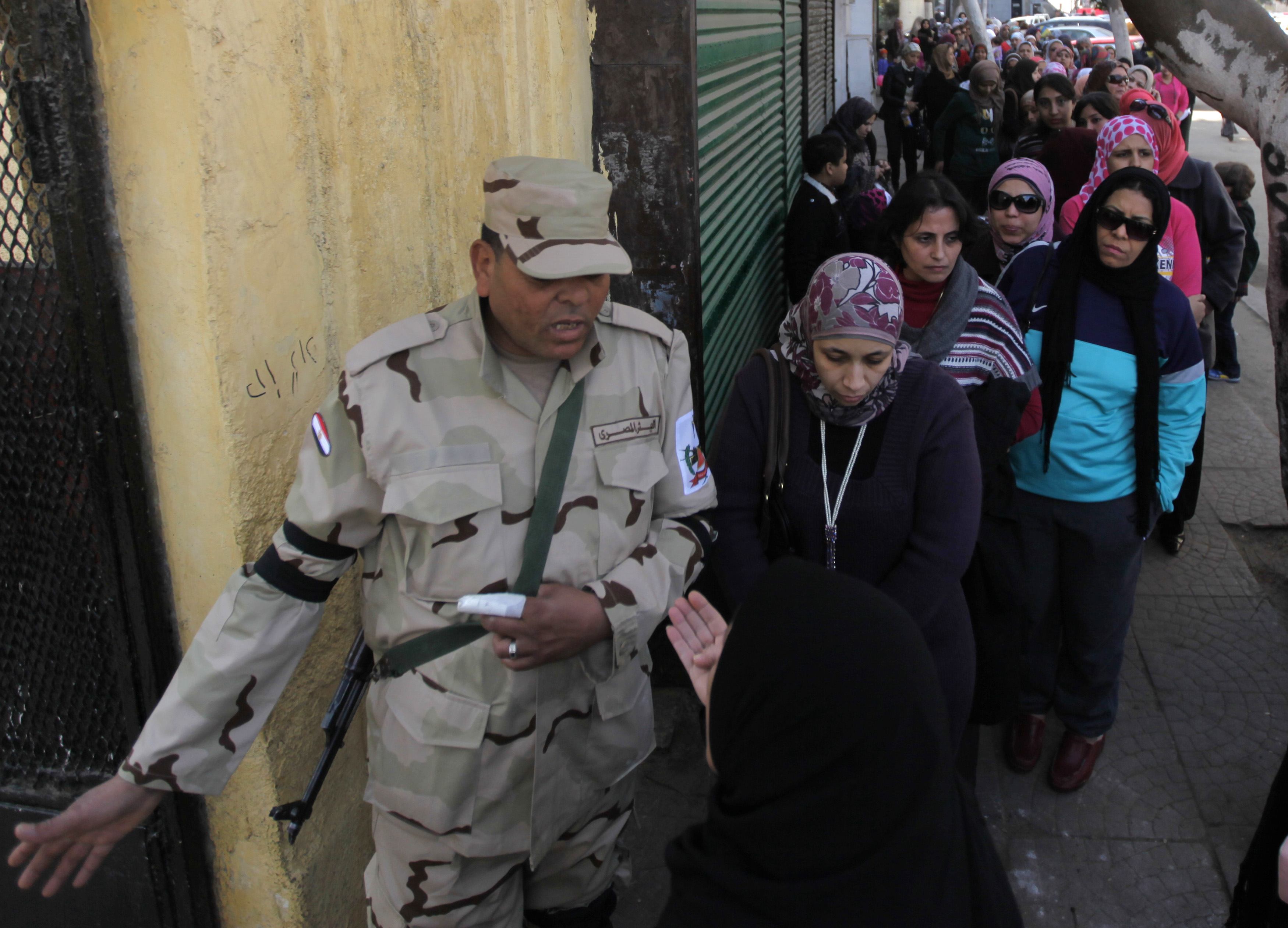 Constitutional referendum comes to an end in Egypt
