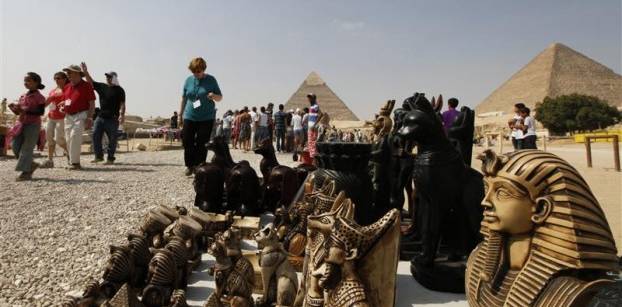 الإحصاء: 51.7% انخفاضا في السياح الوافدين لمصر في مايو
