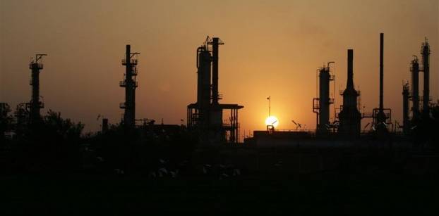 الحكومة تناقش خطة لتعديل أسعار الغاز للمصانع