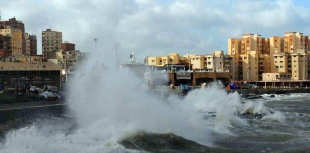 إغلاق 3 موانئ بالسويس واستمرار إغلاق ميناء العريش لسوء الأحوال الجوية