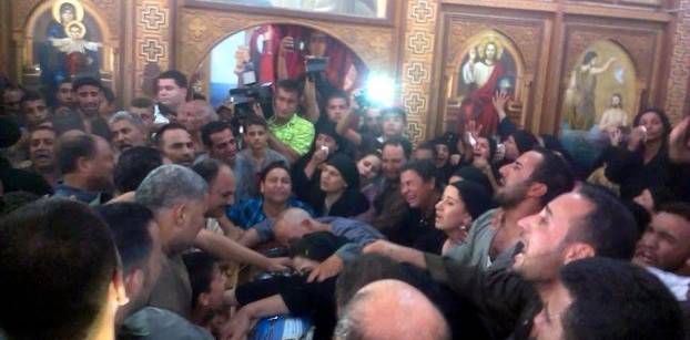 أسقف المنيا أثناء جنازة ضحية طهنا الجبل: حق "الشهيد فام" لن يذهب هباءً