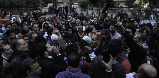 حجز 12 من متظاهري "تيران وصنافير" أمام نقابة الصحفيين للغد