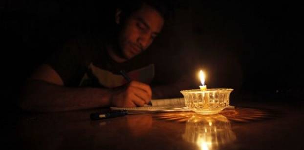 البنك الدولي: المصريون يستهلكون الكثير من الكهرباء بتكلفة قليلة