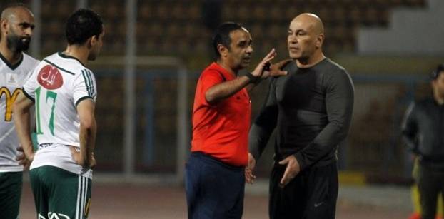 المصري البورسعيدي يمدد عقد حسام حسن لموسم واحد