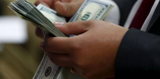 400 مليون دولار حصيلة بنك مصر من بيع الدولار منذ تعويم الجنيه
