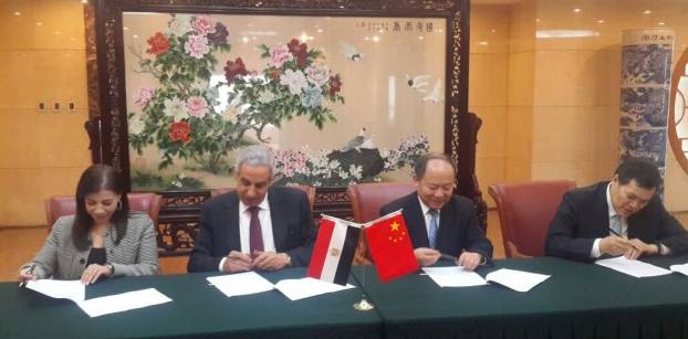 مصر توقع اتفاقا مع الصين لتنفيذ 18 مشروعا في الكهرباء والصناعة والنقل