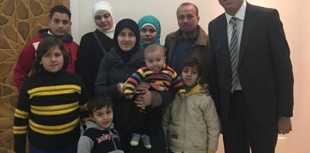 سفارة مصر في دمشق تنتهي من إجراءات إعادة أسرة مصرية في حلب إلى القاهرة 