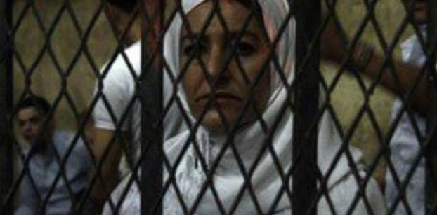 محكمة تلغي حكم سجن ياسمين النرش في "حيازة مخدرات والتعدي على ضابط"