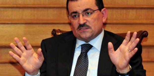 أسامة هيكل يطالب بالتحقيق مع 3 نواب بسبب أزمة "الصحفيين"
